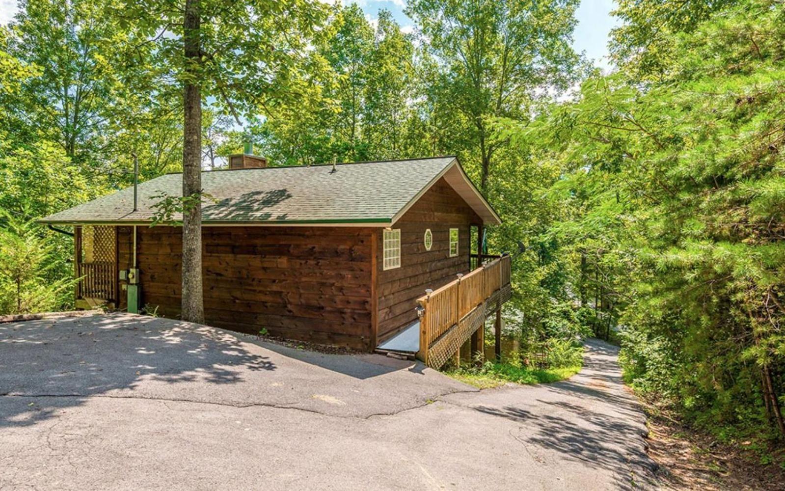 Chalet Honey Bear Heaven Gatlinburg